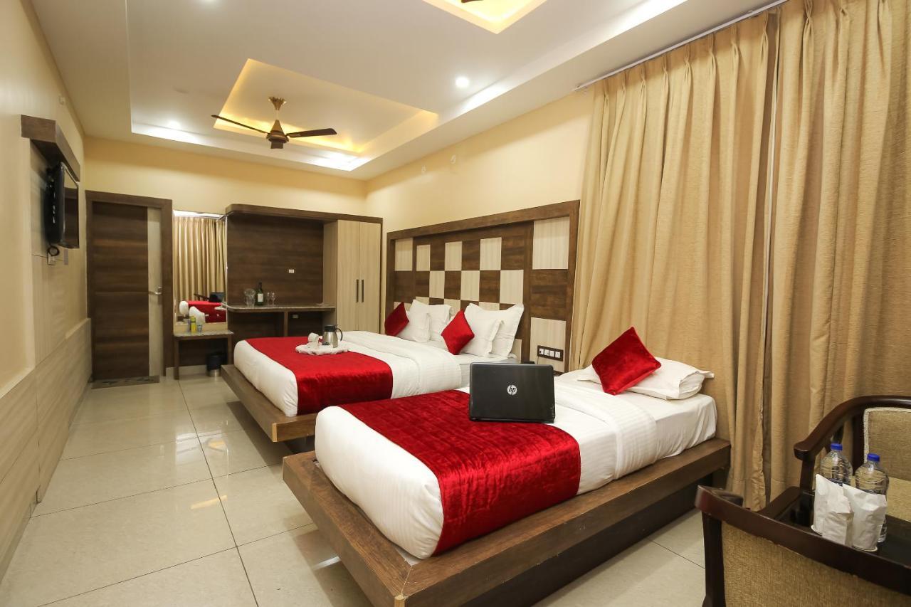 Hotel King Castle Dharamshala Exteriör bild